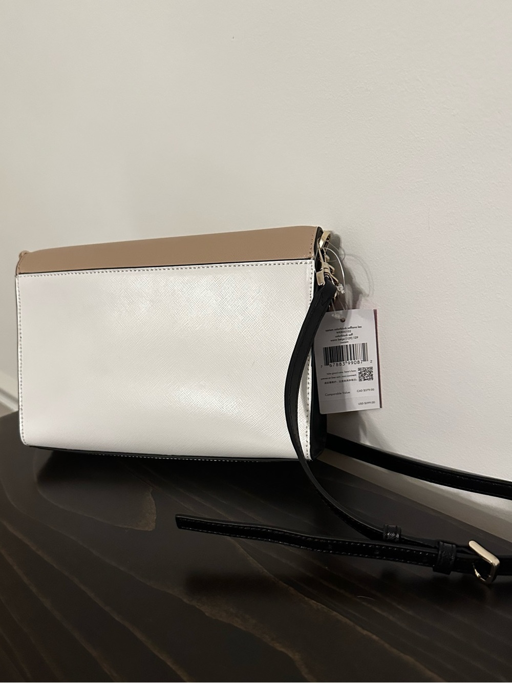 New with Tag! Kate Spade Carson Saffiano Lea Crossbody in Taupe, White & Black - Picture 7 of 13